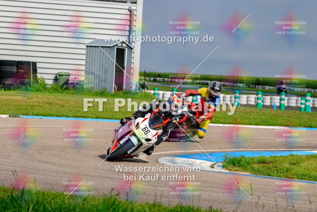 MotoTeam-8259 | Hier findet Ihr Bilder von Touristenfahrten auf der Nürburgring Nordschleife oder von anderen Veranstaltungen die ich besucht habe. Viel Spass beim Durch Schauen 