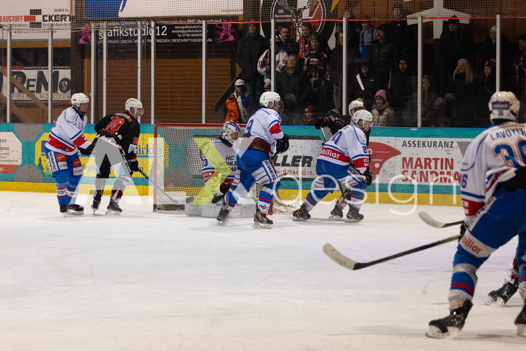 Eishockey I Herren I Saison 2025-2026 I Regio League | 3. Liga Regular Season Gr. 1 ZS | Men I 17. Spieltag I EHC Herrischried - HC Wohlen Freiamt I 01.02.2026 | Hochwertige Sportfotos kaufen & lizenzieren für Medien, Vereine, Agenturen & Sportler:innen. Entdecke professionelle Sportfotografie im Bildshop von Alexander Franzen. - Realisiert mit Pictrs.com