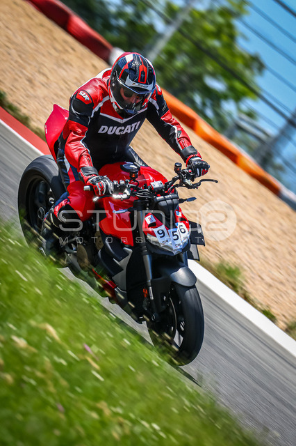 0956-260527NBR-007_956 | Deine Full-Service-Agentur für ✔️Videoproduktionen und ✔️Motorsportfotografie Jetzt Angebot anfragen!