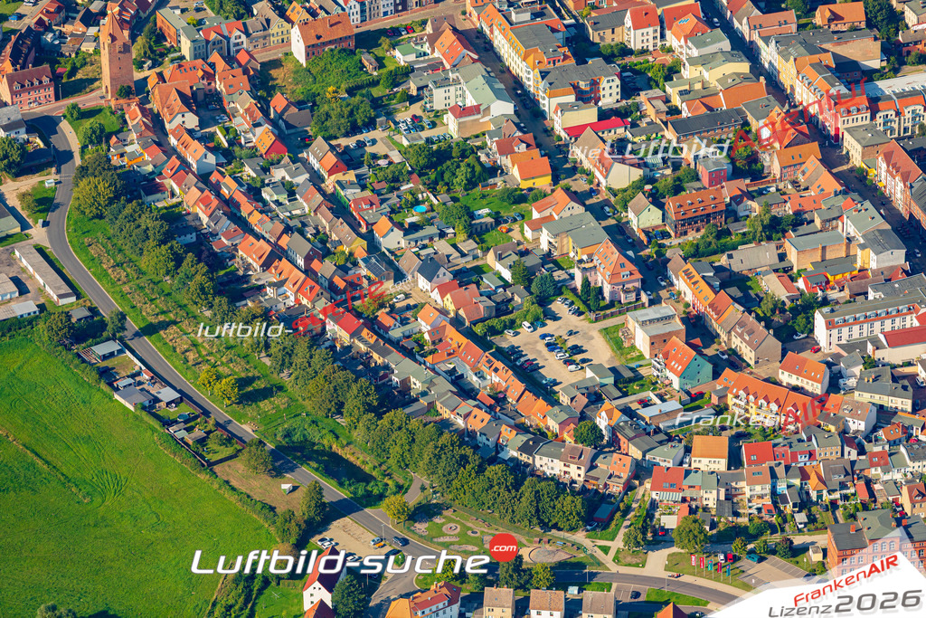 Bleicherstraße Barth Bild- Das Luftbild wurde 2025 vom UL-Flugzeug heraus erstellt ( keine Drohne bzw. Drohnenaufnahme ) - Hochauflösende Luftaufnahme -Nicht vergleichbar mit Google Maps oder Satelittenbilder- Die Geschenkidee !Mit Lizenz und Bildrechte bestellbar - CC