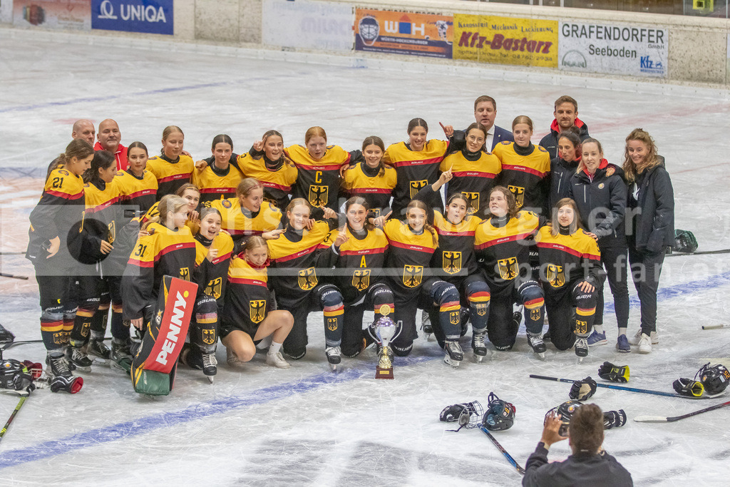 Dameneishockey | Dameneishockey, U18 Turnier am 31.08.2024 in Spittal (Eis-Sport-Arena - Sportzentrum Spittal), Austria, (Photo by Ernst Krawagner sport-fan.at) - Realisiert mit Pictrs.com
