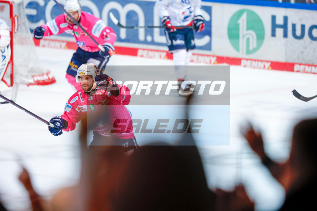 241025_JB_00670 | Fotodatenbank für Print- und Onlinemedien mit den Schwerpunkten Fußball, Eishockey, Basketball, Handball, Wintersport und Leichtathletik - Realisiert mit Pictrs.com