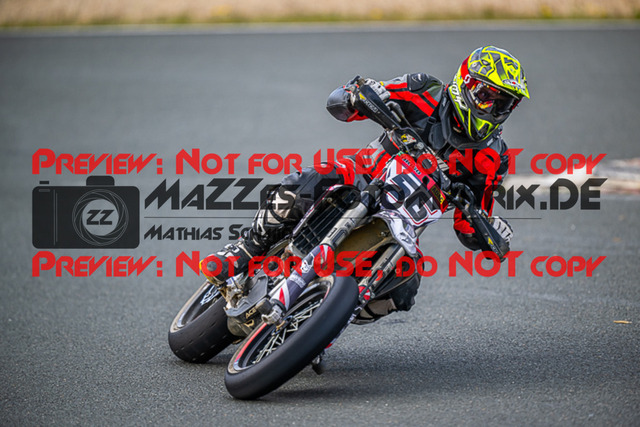 MaZZes_FotoMatrix_230506_2-317 | UE40