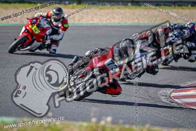 pubi9945 | Professionelle Fotos von Sportveranstaltungen, aber auch Hochzeiten und anderen Events. - Realisiert mit Pictrs.com