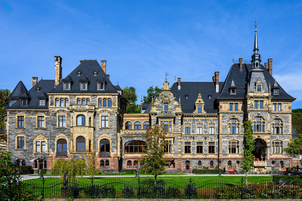 Schloss Lieser | Online Foto-Shop von André Engelhardt, Filmemacher und Fotograf. Fine Art Prints, Kunstdrucke, Fotogeschenke, Souvenirs von Mosel, Rhein und mehr. 