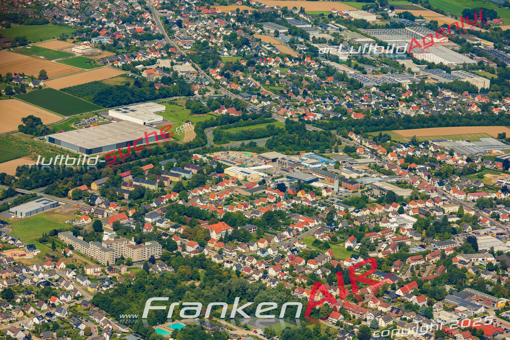 Luftbild Herford - Die Luftaufnahme wurde 2025 vom UL-Flugzeug heraus erstellt ( keine Drohne ) - Hochauflösende Luftaufnahme - für professionelle Ausdrucke geeignet. Die Geschenkidee !Hier alle&nbsp;Infos zur Lizenzierung der LuftaufnahmeWir fliegen auch dieses Jahr wieder in Ihre Region um Luftbilder zu erstellen.- Luftbild anfragen