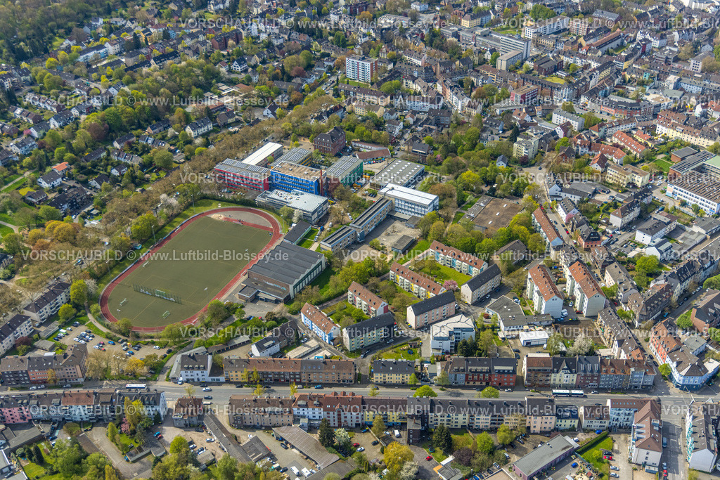 Witten230402533 | Luftbild, Berufskolleg Witten, Sportplatz Husemannstraße, Fritz Husemann Sporthalle, Otto-Schott-Realschule/Gesamtschule, Witten, Ruhrgebiet, Nordrhein-Westfalen, Deutschland