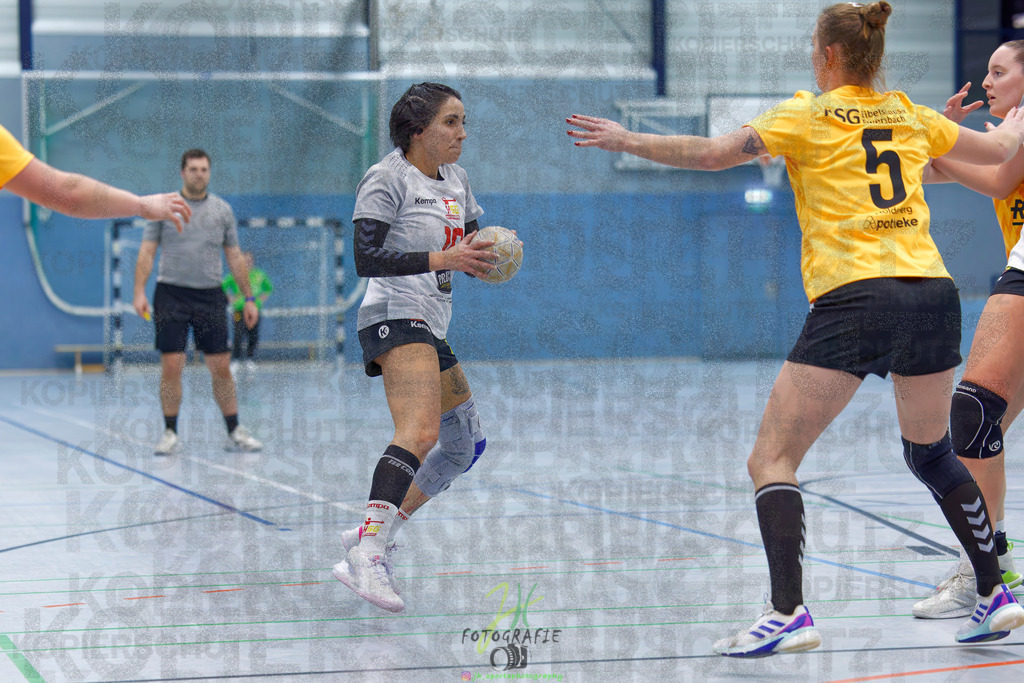 Frauen Oberliga Mitte (HHV); HSG Eibelshausen/Ewersbach - HSG Wettenberg II | Frauen Oberliga Mitte (HHV); HSG Eibelshausen/Ewersbach - HSG Wettenberg II am 13.12.2025 in Steinbrücken (Sporthalle am Hammerweiher)Photo © 2025 - Jörg Heinrich - Realisiert mit Pictrs.com