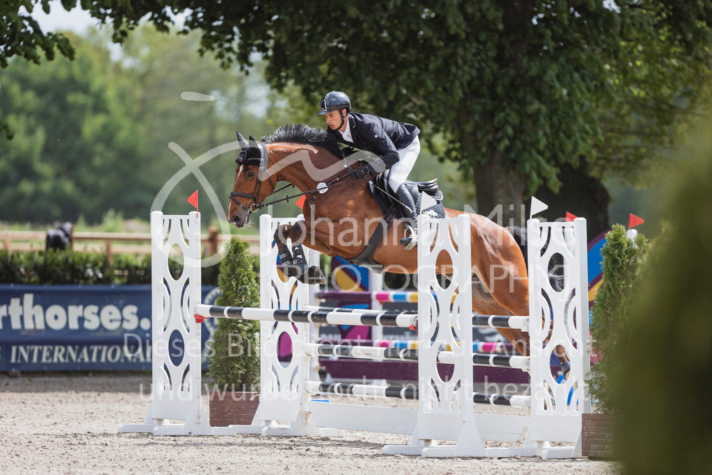 250506_Mühlen_SprPf-L1-374 | Deine schönsten Turniermomente als professionelle Fotos! Entdecke hochwertige Pferdesport-Fotografie im Online-Shop. Jetzt Fotos finden & bestellen!