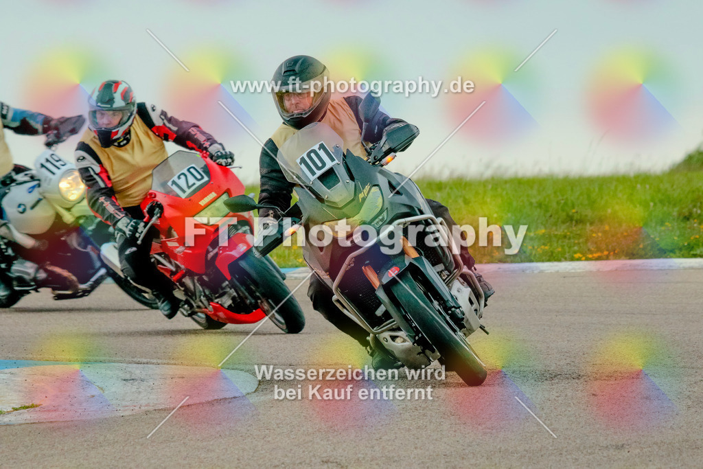 _7D21330 | Hier findet Ihr Bilder von Touristenfahrten auf der Nürburgring Nordschleife oder von anderen Veranstaltungen die ich besucht habe. Viel Spass beim Durch Schauen 