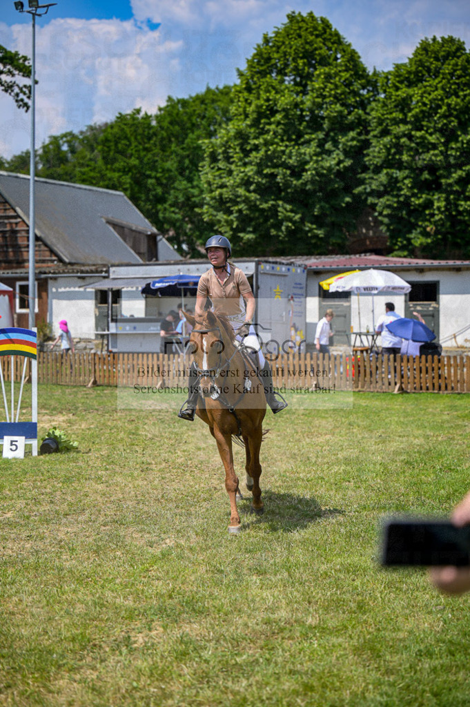 Reitturnier Voxtrup | Entdecke hochwertige Reitturnierfotos von Foto Oger. Professionell, emotional und authentisch – jetzt Lieblingsmomente im Shop bestellen.Deutschlandweite Turnierfotografie. - Realisiert mit Pictrs.com