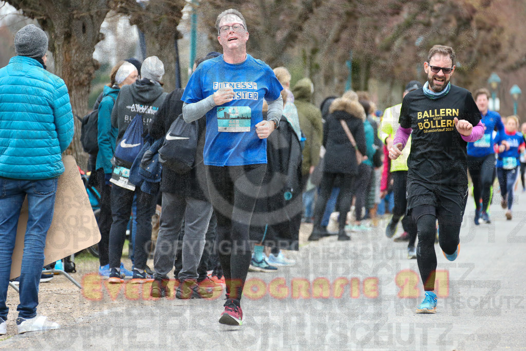 231231_1206_EX1_5676 | Sportfotografie im Rhein-Sieg Kreis, Köln, Bonn, NRW, Rheinland Pfalz, Hessen, etc. Unser Tätigkeitsfeld umfasst den Laufsport vom Volkslauf über den Marathon, Duathlon, Triathon bis zum Ultralauf wie Kölnpfad Ultra oder Schindertrail.