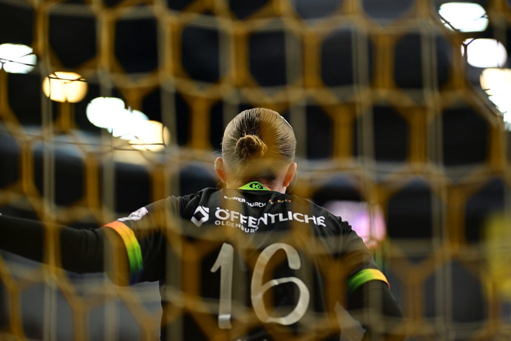 Handball I Frauen I Saison 2024-2025 I 1. HBF I Play-Off I Viertelfinale I VfL Oldenburg - HSG Blomberg-Lippe | Der Sportfotograf. - Realisiert mit Pictrs.com