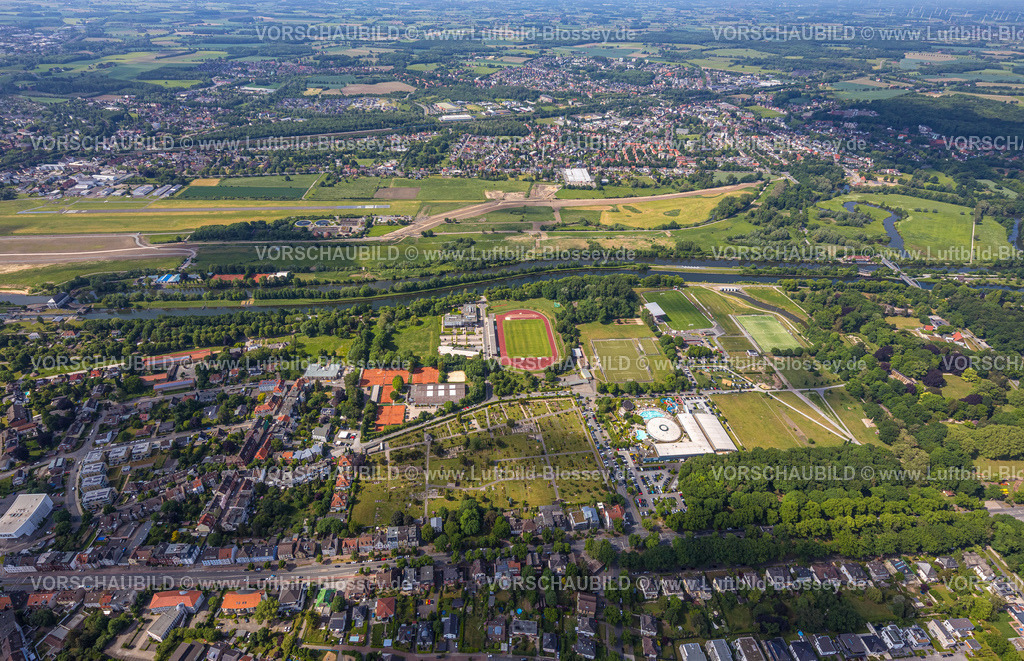 Hamm220504606 | Luftbild, Sportzentrum Ost mit Jahnstadion, Maximare Erlebnistherme Bad Hamm, Ostenfriedhof, Datteln-Hamm-Kanal und Fluss Lippe mit Blick zum Flugplatz Hamm, Mitte, Hamm, Ruhrgebiet, Nordrhein-Westfalen, Deutschland