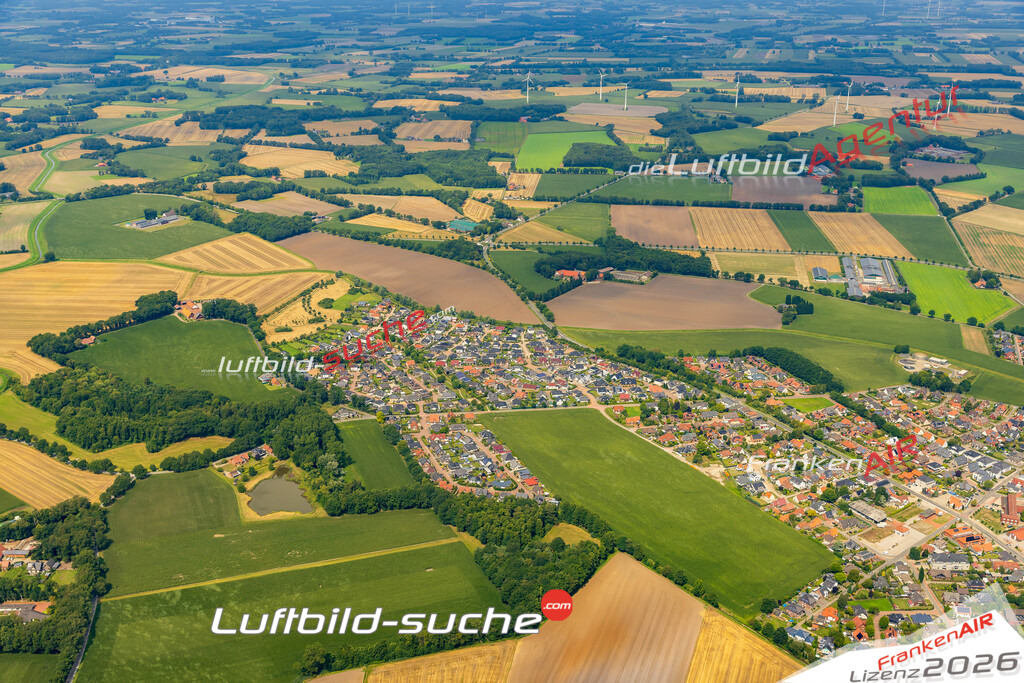 Neue Luftbildaufnahme der Stadt Dinklage - Das Luftbild wurde 2025 vom UL-Flugzeug heraus erstellt ( keine Drohnenaufnahme ) - Hochauflösende Luftaufnahme - für Wandbilder und großformatige Ausdrucke geeignet. Das besondere Geschenk!Hier alle&nbsp;Infos zur Lizenzierung der LuftaufnahmeWir fliegen auch dieses Jahr wieder in Ihre Region um Luftbilder zu erstellen.- Luftbild anfragen