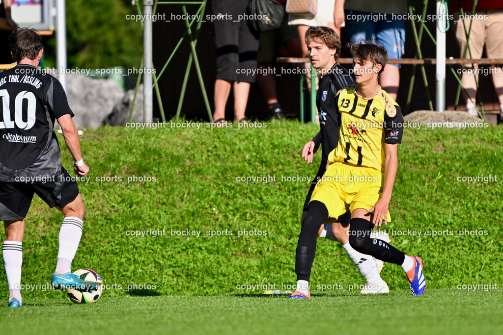 SV Arnoldstein vs. URC Thal Assling | #10 Julian Jakob Moser Thal Assling, #13 Fabian Ortner SV Arnoldstein, #7 Florian Michael Huber Thal Assling, SV Arnoldstein vs. URC Thal Assling, SV Arnoldstein vs. URC Thal Assling am 09.08.2025 in Arnoldstein (Waldparkstadion Arnoldstein), Austria, (Photo by Bernd Stefan)