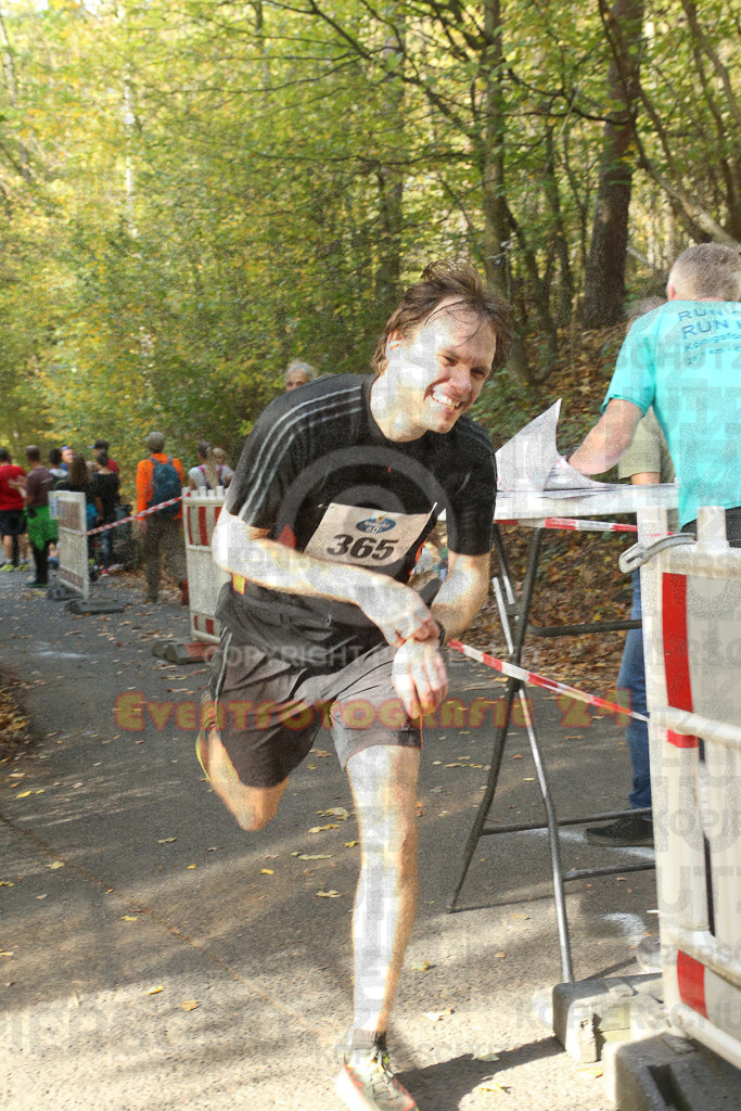 221030_1253_EX1_6998 | Sportfotografie im Rhein-Sieg Kreis, Köln, Bonn, NRW, Rheinland Pfalz, Hessen, etc. Unser Tätigkeitsfeld umfasst den Laufsport vom Volkslauf über den Marathon, Duathlon, Triathon bis zum Ultralauf wie Kölnpfad Ultra oder Schindertrail.