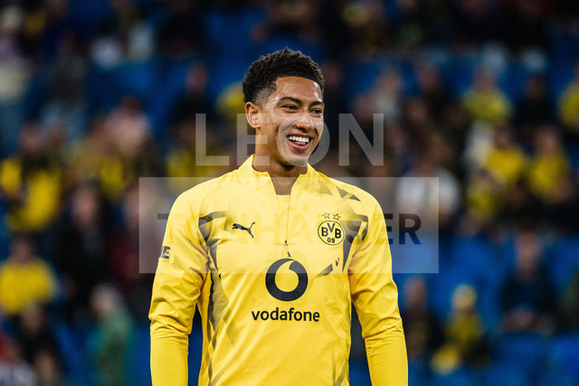 DFB-Pokal: HEBC - Borussia Dortmund, 01.09.2026 | Jobe Bellingham (Borussia Dortmund, 7) lacht; Fußball, DFB-Pokal, 1. Runde: HEBC vs. Borussia Dortmund am 01.09.2026 im Volksparkstadion, HamburgDFB REGULATIONS PROHIBIT ANY USE OF PHOTOGRAPHS AS IMAGE SEQUENCES AND/OR QUASI-VIDEO. - Realisiert mit Pictrs.com