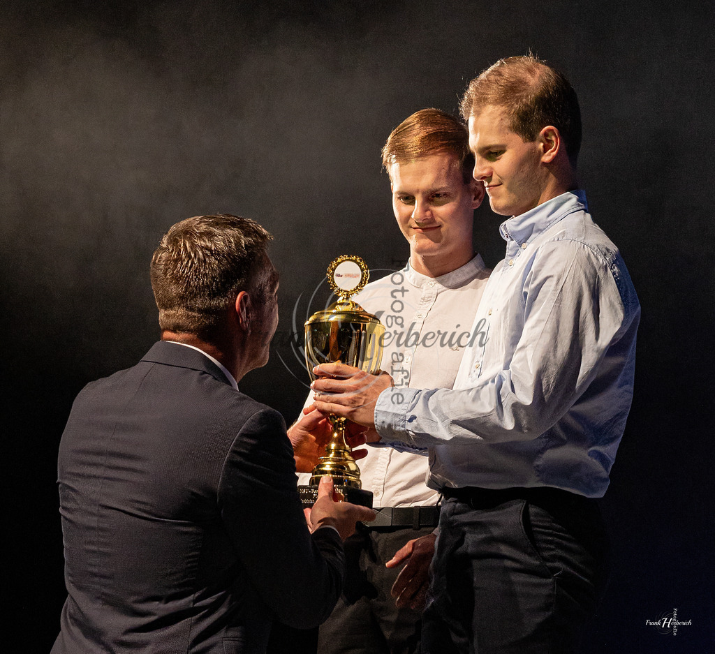 KW Berg Cup Siegerehrung 2025 | Frank Herberich Fotografie, Frank Herberich, Fotografie, Hochzeit, Portrait, St. Peter Ording, Ording, Westerhever, Nordsee, Frank Fotografie, Hardheim,  Odenwald,Walldürn, Band,Eventfotografie - Realisiert mit Pictrs.com