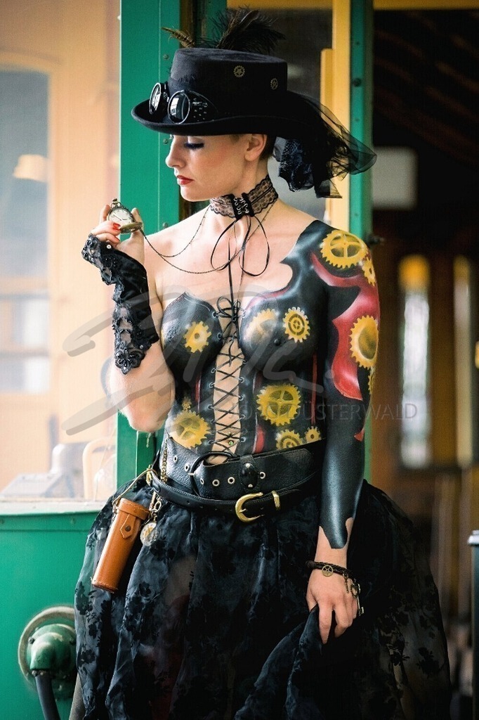 Bodypainting-STEAMPUNK_2559 | #004 | Modell: Skadi | Foto: Alexander Große-Strangmann  - Realisiert mit Pictrs.com