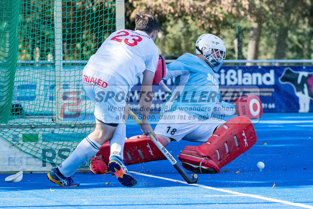 HK_20231001_104940 | 1.Bundesliga Herren Crefelder HTC - Harvestehuder THC am 1.10.2023 CHTC, Krefeld , Boomes Anton ( Crefelder HTC #23 ) , Brinckmann Anton ( Torwart Harvestehuder THC #18 )