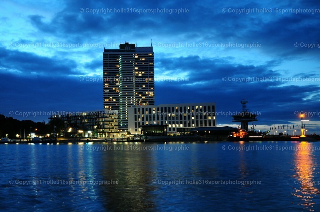 DSC_3010 (2) | Sportfotografie , Motorsport, Motoross, Reitsport, Mointainbike, Enduro,
Landschaft , Outdoor, Eventfotografie, Landschaft, Bilder online bestellen - Realisiert mit Pictrs.com