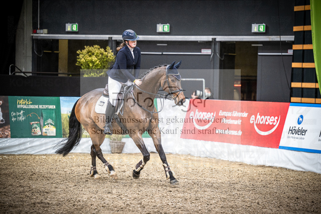 DOS_3271 | Entdecke hochwertige Reitturnierfotos von Foto Oger. Professionell, emotional und authentisch – jetzt Lieblingsmomente im Shop bestellen.Deutschlandweite Turnierfotografie. - Realisiert mit Pictrs.com