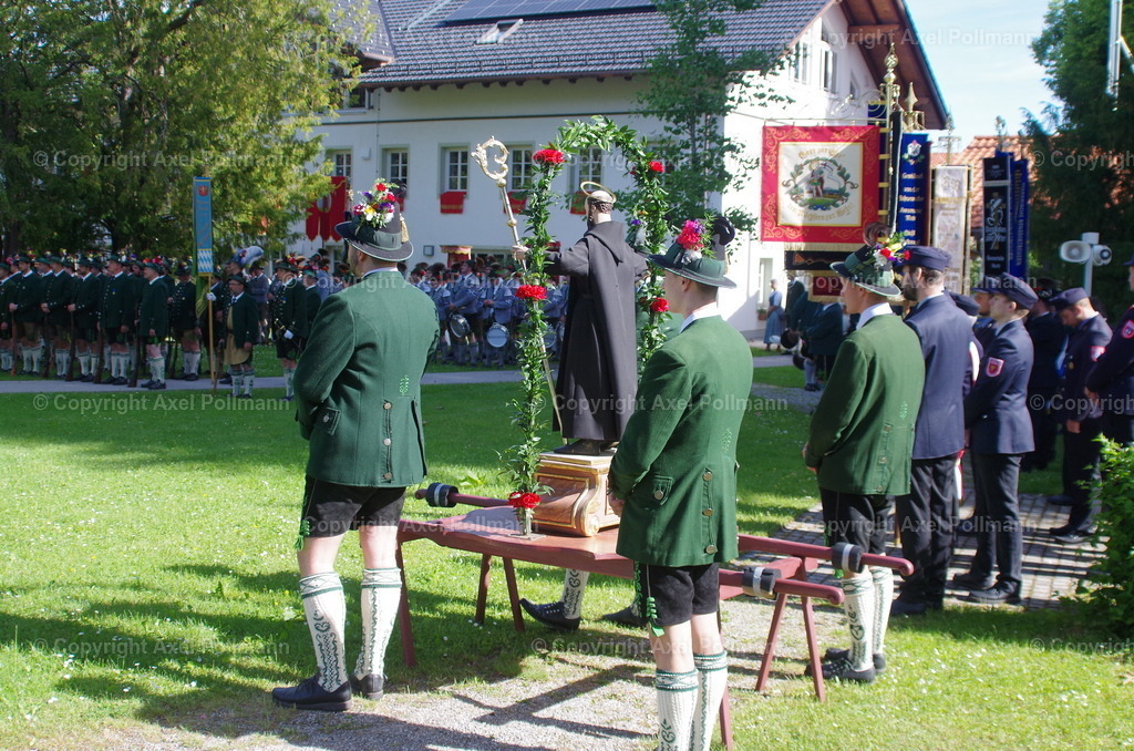 IMGP4897 | fotografiert von Axel PollmannLeonhardi Wallfahrt Benediktbeuern und Murnau, Fronleichnam, Fasching, Landschaft im Loisachtal und Benediktbeuern  - Realisiert mit Pictrs.com