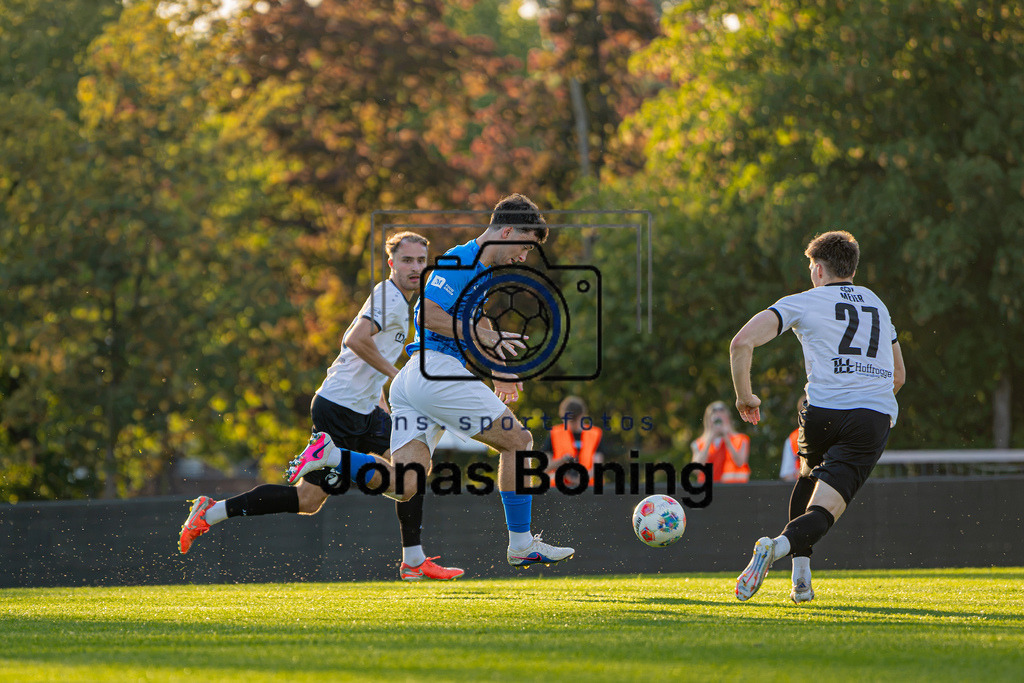 Fußball I Herren I Saison 2026-2027 I Oberliga Niedersachsen  I 2. Spieltag I BW Lohne - SC Spelle-Venhaus I 31034 | jns.sportfotos - Realisiert mit Pictrs.com
