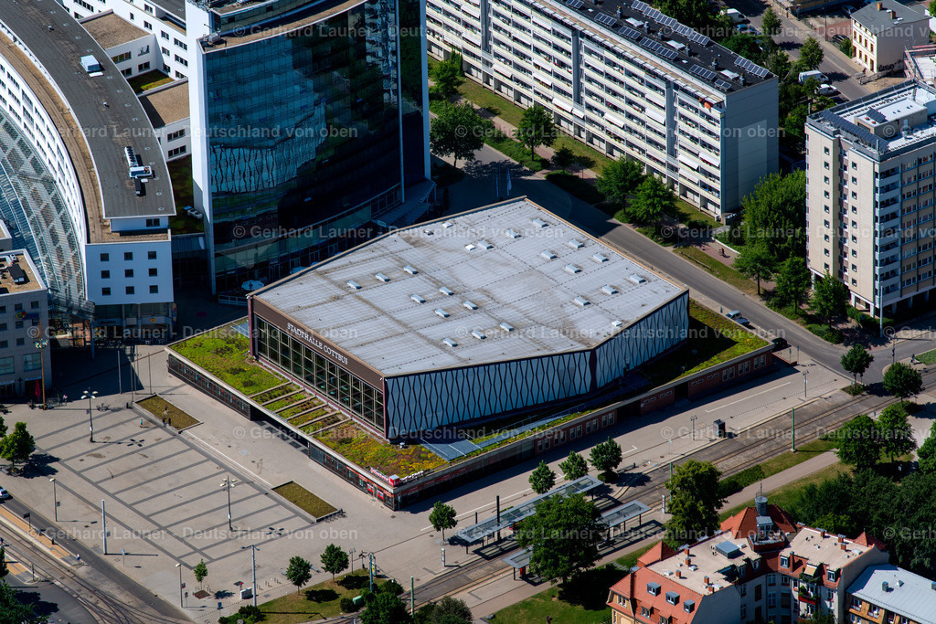 3803306 | Die Stadthalle Cottbus,  eine große Veranstaltungshalle der Stadt Cottbus  war  das größte Bauwerk dieser Art im Bundesland Brandenburg. Die Stadthalle steht als Teil der Stadtpromenade unter Denkmalschutz.