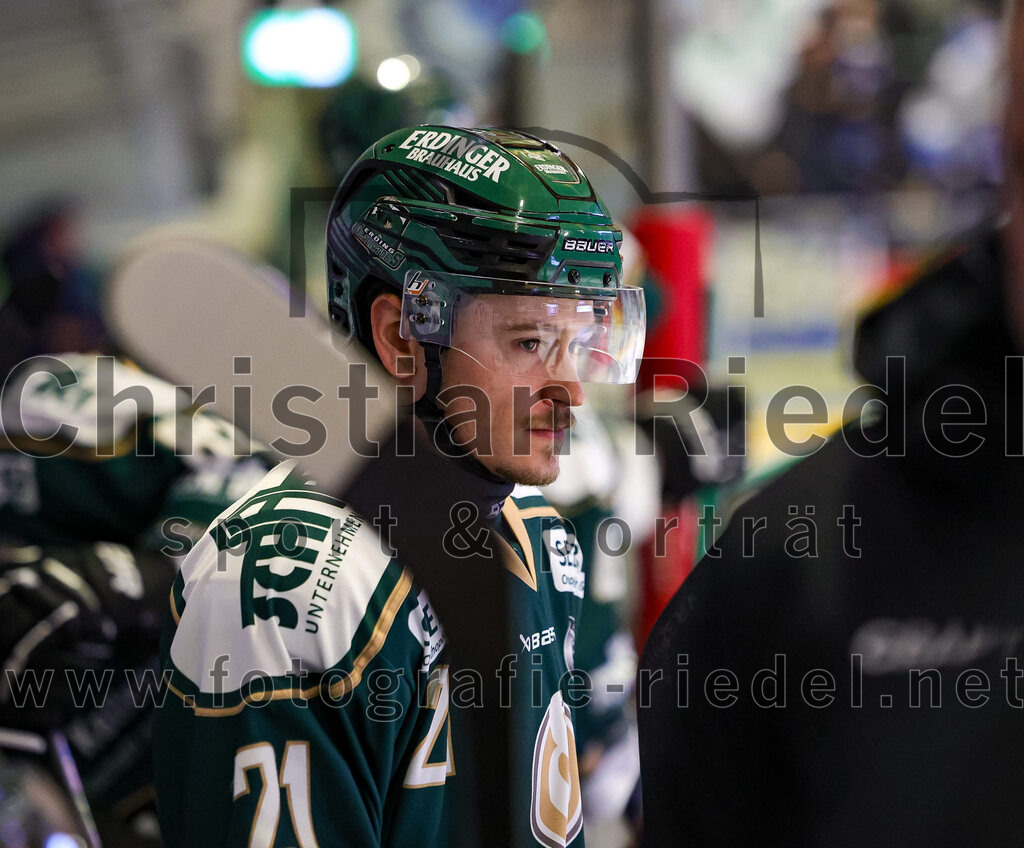 2026-01-23_057_TSV_Erding_gegen_SC_Riessersee | Erding, Deutschland, 23.01.2026:Eishockey, Oberliga Süd 2025 / 2026, 40. Spieltag, TSV Erding gegen SC Riessersee, Endergebnis: 6:5 n.V.Erik Modlmayr (Erding Gladiators, #21)Foto: Christian Riedel / fotografie-riedel.net