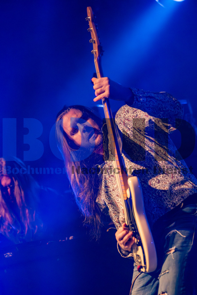 SES_NURPUR20250102-8 | bond - Realisiert mit Pictrs.com