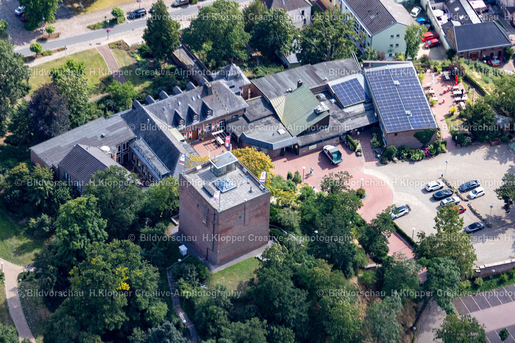 Luftbild 41849 Wassenberg Burg Wassenberg Hotel Restaurant 439A4709 | Luftbildfotografie und Luftbildfotograf Hermann Klöpper - Realized with Pictrs.com