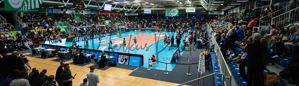 Volleyball, 1. Bundesliga Frauen, Hauptrunde, 8. Spieltag, Saison 2025/2026: USC Münster - Dresdner SC | 1. Bundesliga Frauen, Hauptrunde, 8. Spieltag, Saison 2025/2026, USC Münster empfängt Dresdner SC in der Sporthalle Berg Fidel in Münster. Foto: sportfotografie.ms | Markus Paletta - Realisiert mit Pictrs.com