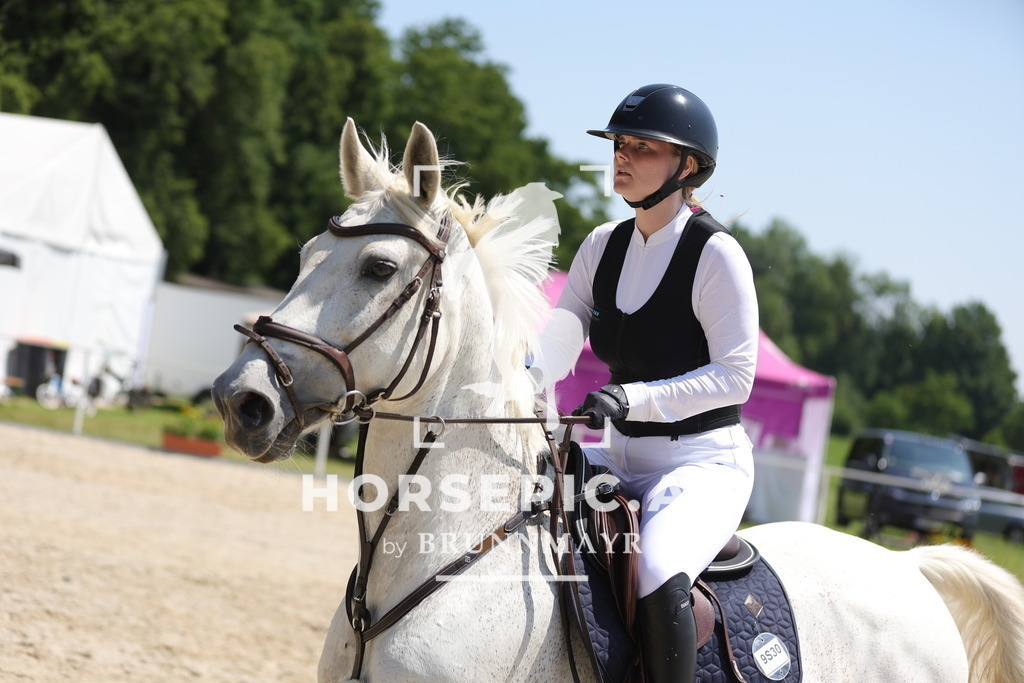 0P6A9336 | Willkommen bei Brunnmayr - Design & Fotografie – Ihrem Spezialisten für Reitturniere und Pferdeveranstaltungen in Oberösterreich, Salzburg und Bayern! Seit über 17 Jahren sind wir leidenschaftlich dabei.