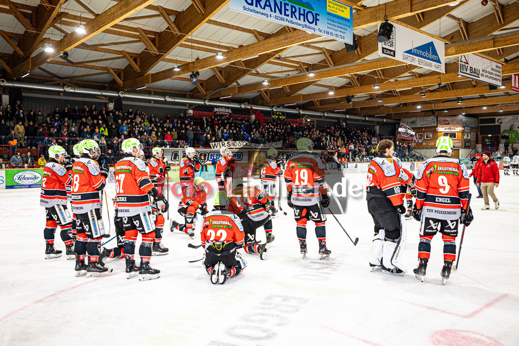 TSV Peißenberg MINERS gegen EHC Königsbrunn PINGUINE | Eishockey Bayernliga Herren Playoffs Viertelfinale 2024/25 - Spiel 6 von 7, TSV Peißenberg MINERS gegen EHC Königsbrunn PINGUINE, 20250221,,2025-02-21 in Peißenberg (Eisstadion Peißenberg)Copyright: WolfgangxLindner foto-lindner.de