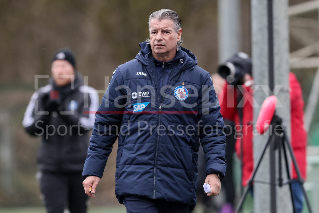 Fussball, Testspiel Frauen, Hamburger SV - 1. FFC Turbine Potsdam | v.li.: Kurt Russ (Trainer, 1. FFC Turbine Potsdam) Portrait, Nahaufnahme, Einzelfoto, Einzelbild