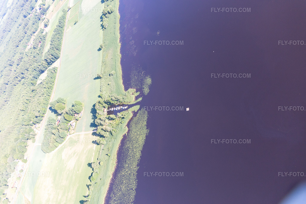 Aerial view: View of the town in Torne in the state Kronoberg, Sweden. – Photo: IMG_108188.jpg taken on 06/28/2018 by Werner Riehm/FLY-FOTO.com – Resolution of the original: 5472 x 3648 px