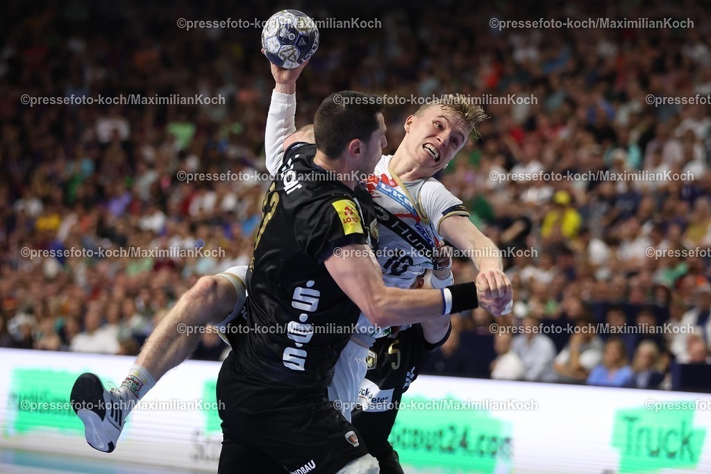 KoeEHF15062502043 | 15.06.2025, Handball, Finale TruckScout24 EHF FINAL4, LANXESS arena Köln, Füchse Berlin - SC Magdeburg: Gisli Kristjansson (Magdeburg #10) gegen Mijajlo Marsenic  (Fuechse Berlin #93) 