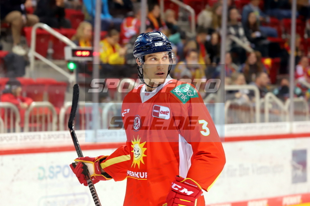 Alec McCrea - DEG | Alec McCrea - DEG - Realisiert mit Pictrs.com