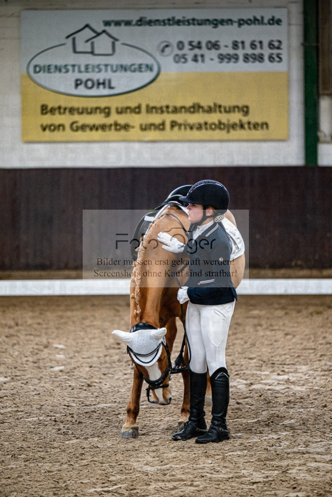 20240310-DOS_1492 | Entdecke hochwertige Reitturnierfotos von Foto Oger. Professionell, emotional und authentisch – jetzt Lieblingsmomente im Shop bestellen.Deutschlandweite Turnierfotografie. - Realized with Pictrs.com