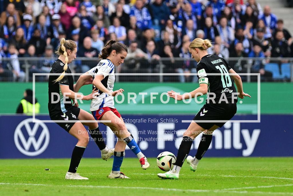 Fußball I Frauen I Saison 2024-2025 I DFB-Pokal I Halbfinale I Hamburger SV - SV Werder Bremen I 34231 | Der Sportfotograf. - Realisiert mit Pictrs.com