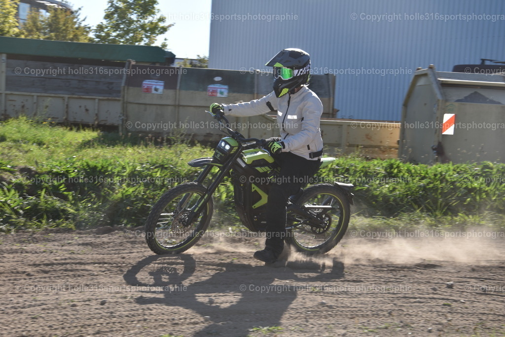DSC_0135 | Sportfotografie , Motorsport, Motoross, Reitsport, Mointainbike, Enduro,
Landschaft , Outdoor, Eventfotografie, Landschaft, Bilder online bestellen - Realisiert mit Pictrs.com