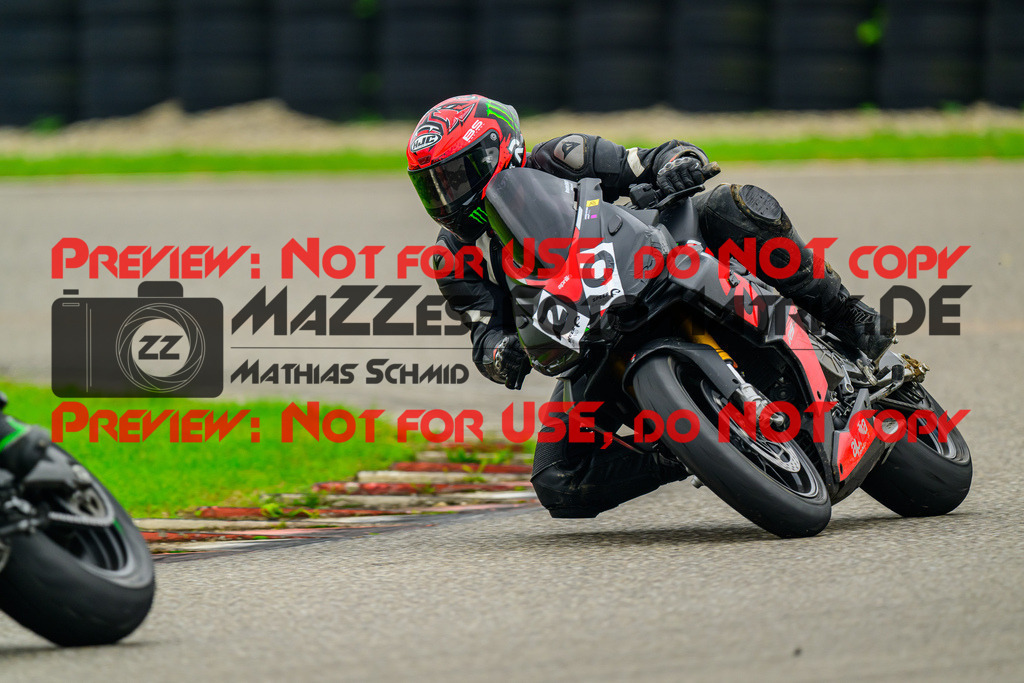 MaZZes_Fotomatrix_20241003_6007705_3903 | GELB