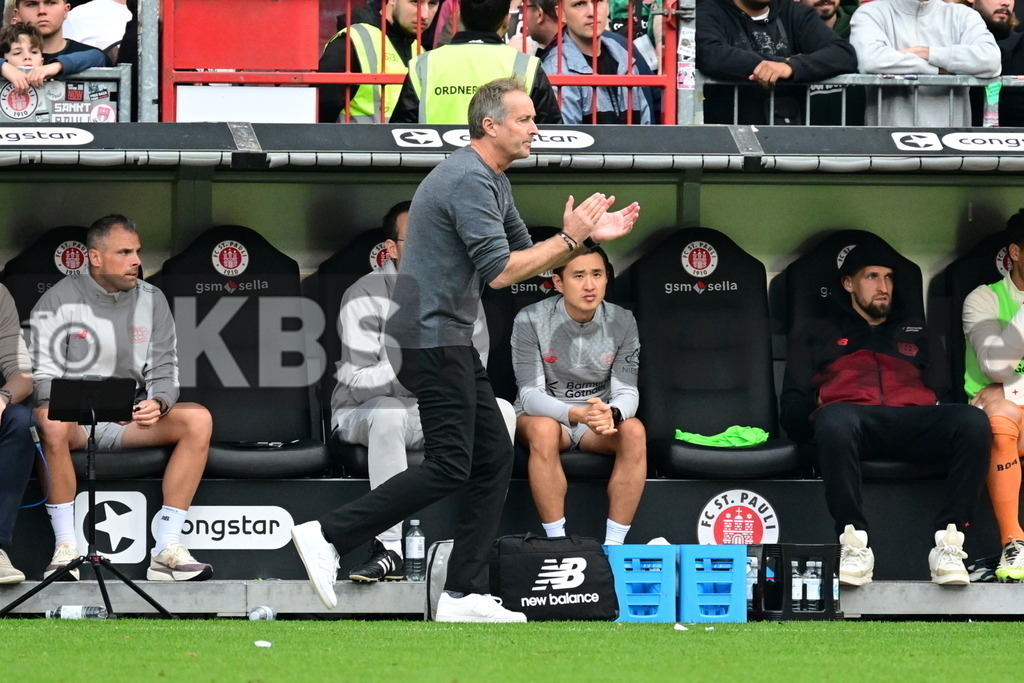 KBS Picture_FCStPauli-Bayer04Leverkusen_017 | Hjulmand Kasper Trainer (Bayer04Leverkusen) ,Sportplatz :  Millerntor Stadion, - Realisiert mit Pictrs.com