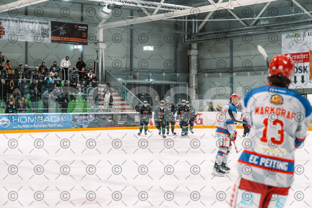 Alligators_vs_Peiting_25_11_2025-69 | Höchstadt Alligators Fotogalerie: Eishockey-Action aus Franken. Professionelle Spielfotos, Portraits & Stadionbilder zum Download. Jetzt entdecken! - Realisiert mit Pictrs.com