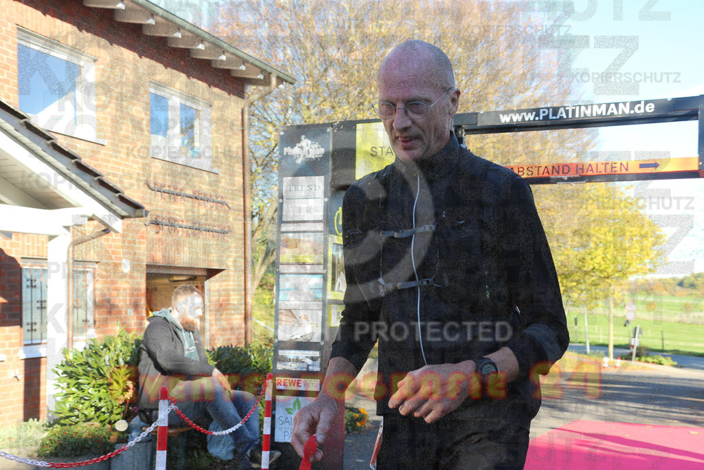 221113_1340_EX1_9834 | Sportfotografie im Rhein-Sieg Kreis, Köln, Bonn, NRW, Rheinland Pfalz, Hessen, etc. Unser Tätigkeitsfeld umfasst den Laufsport vom Volkslauf über den Marathon, Duathlon, Triathon bis zum Ultralauf wie Kölnpfad Ultra oder Schindertrail.