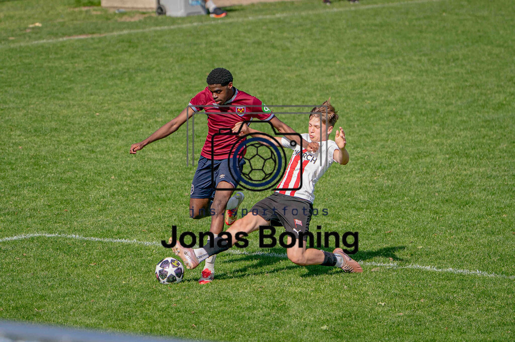 Fußball I C-Junioren I Saison 2025-2026 I Pfingsturnier Langförden I 16042 | jns.sportfotos - Realisiert mit Pictrs.com