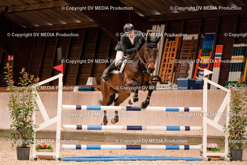 Springen Tag 1-437 | dv-media-shop - Realisiert mit Pictrs.com