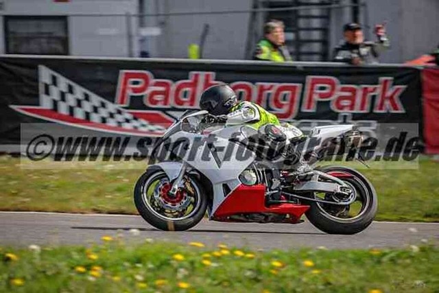 pubi7754 | Professionelle Fotos von Sportveranstaltungen, aber auch Hochzeiten und anderen Events. - Realisiert mit Pictrs.com